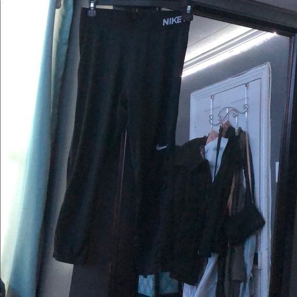 nike - leggings - Picture 1 of 1